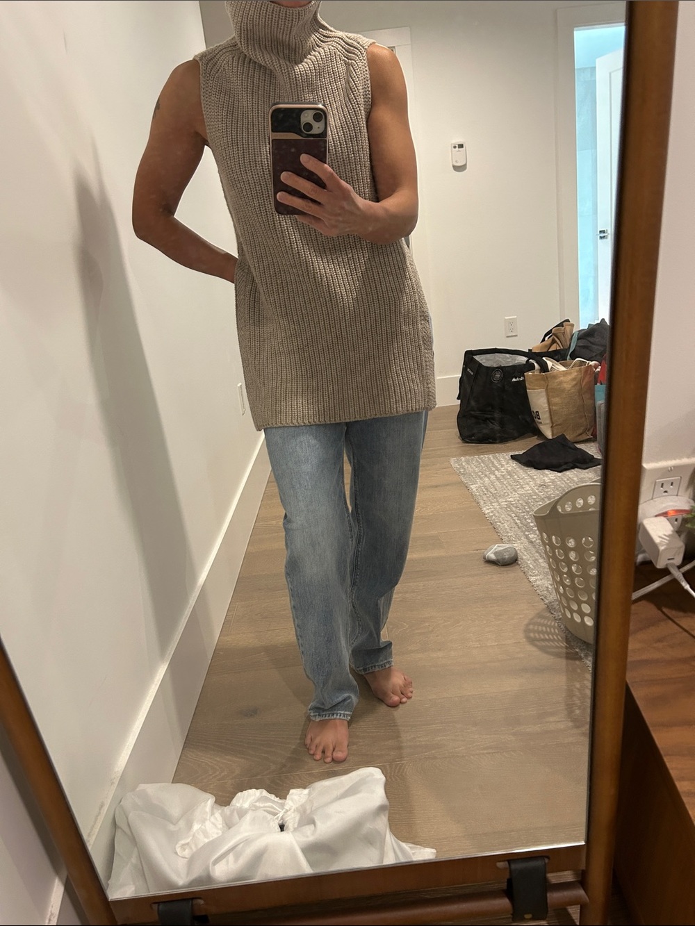 Wilfred XXS merino wool sweater vest taupe
